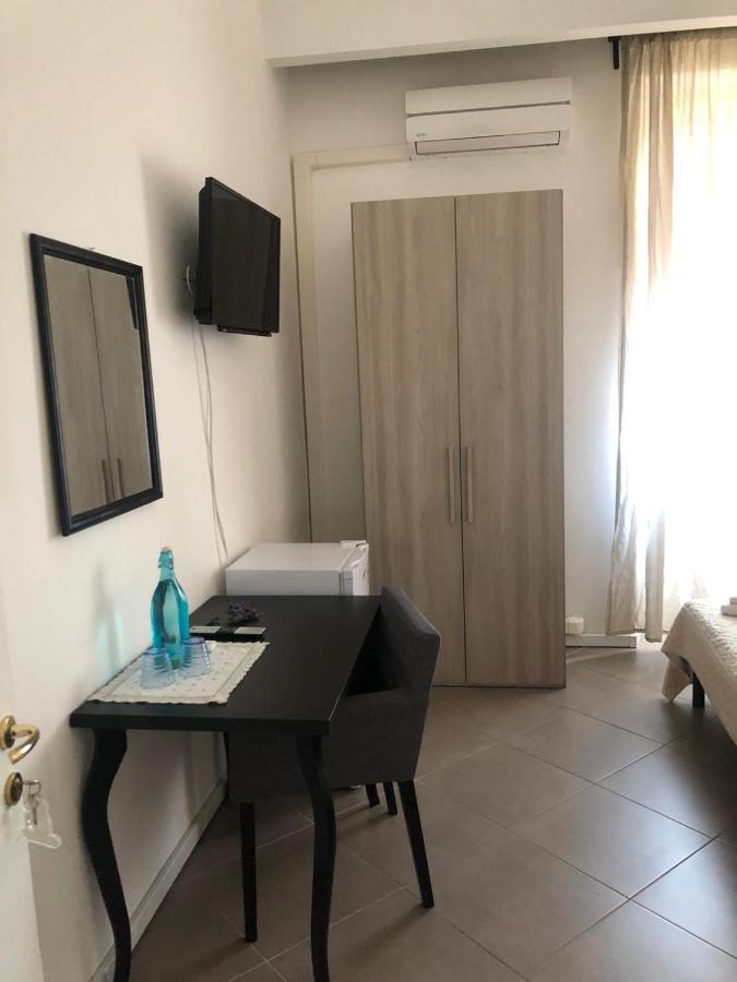 B&B Piazza Dante Nuoro Nuoro  Bagian luar foto